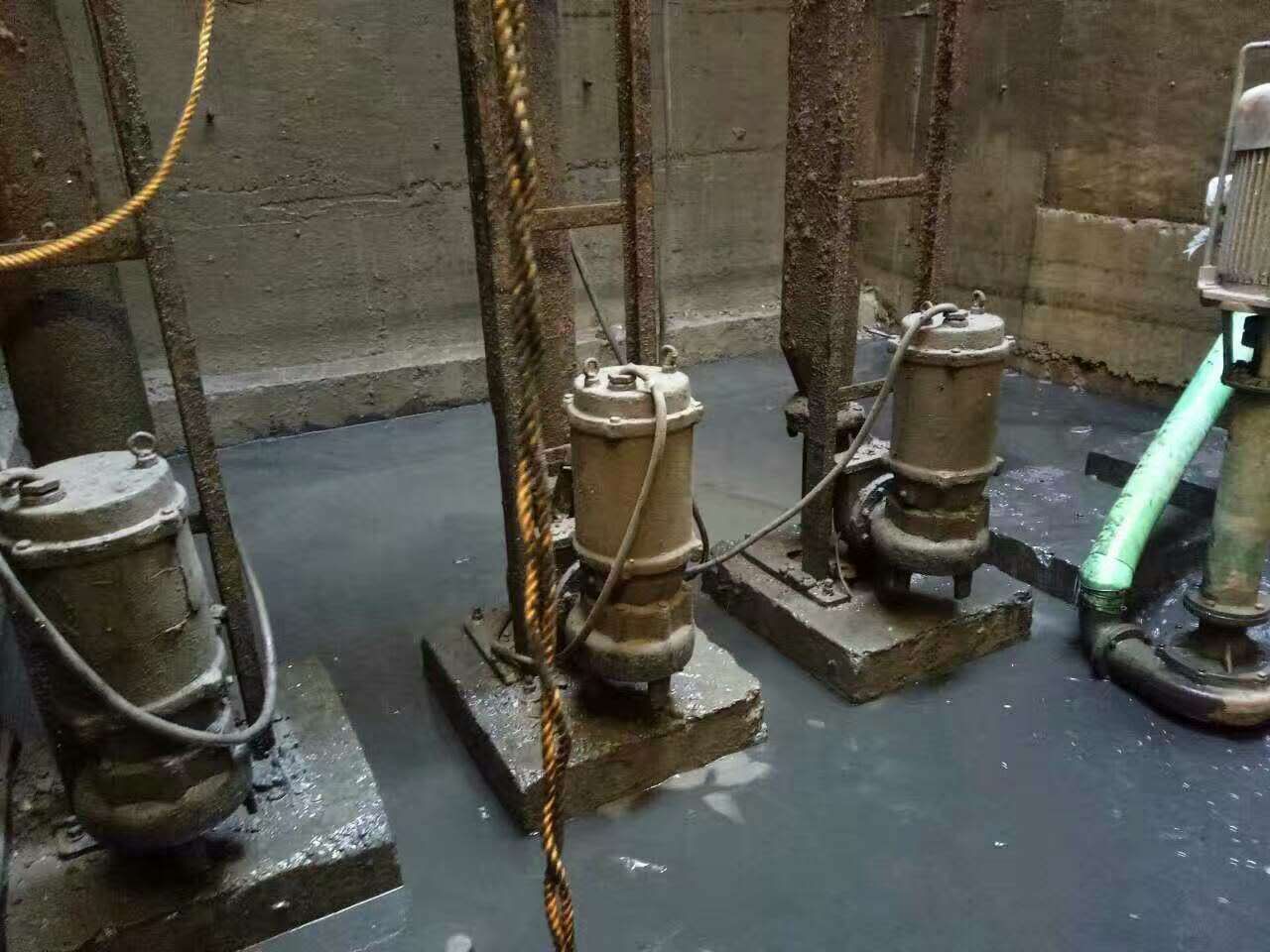 介休污水池清理